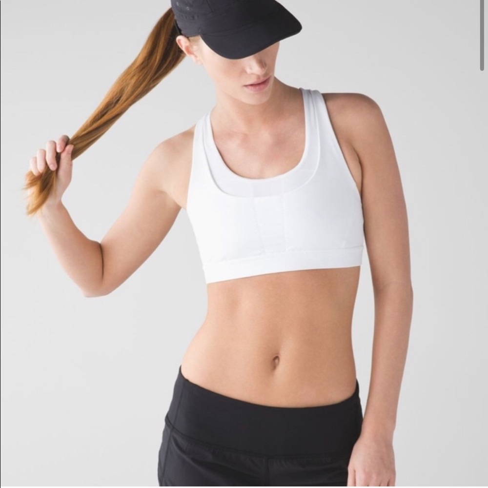 Lululemon Run: Stuff Your Bra (re-poshing)